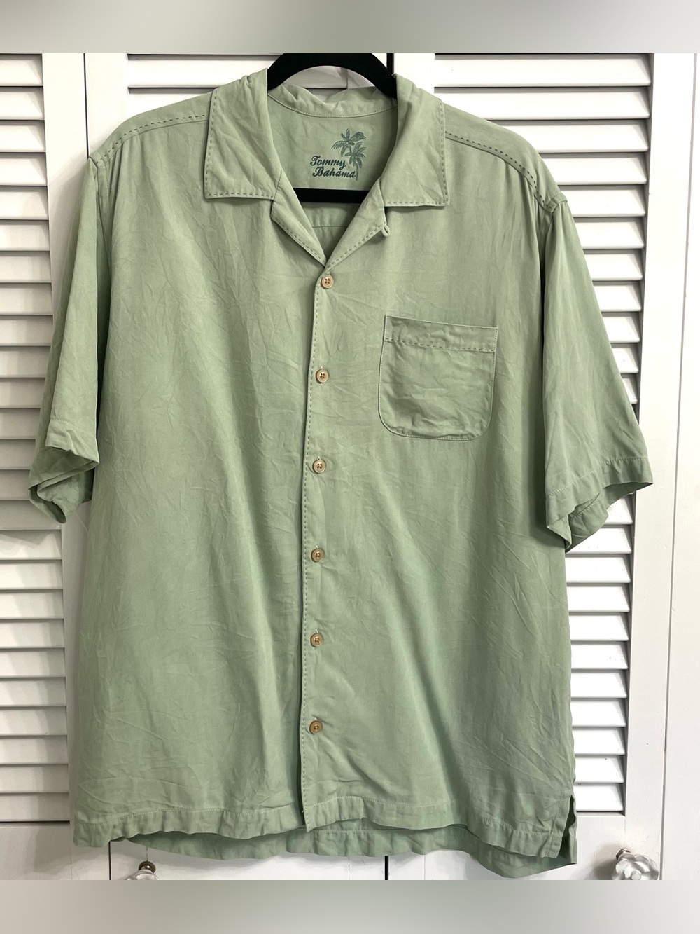 Tommy Bahama Mens Silk Hawaiian Shirt Short Sleeve Green Button Front Resort M
